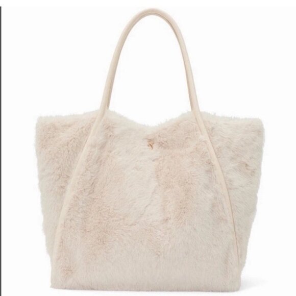 NWT Victoria's Secret Fleece Blanket & Faux Fur Tote Duo - Picture 4 of 9